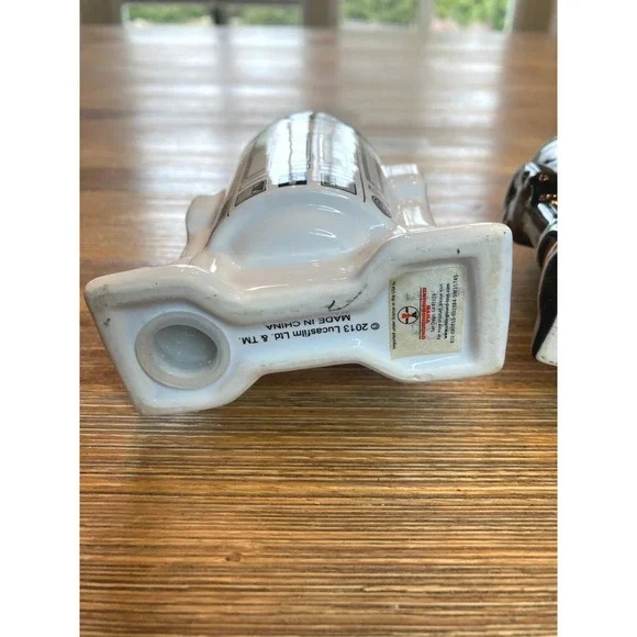 Star Wars R2-D2 And R2-Q5 Salt And Pepper Shaker Set Ceramic Disney NIB - Picture 7 of 8